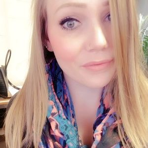 Meet your Posher, Courtney